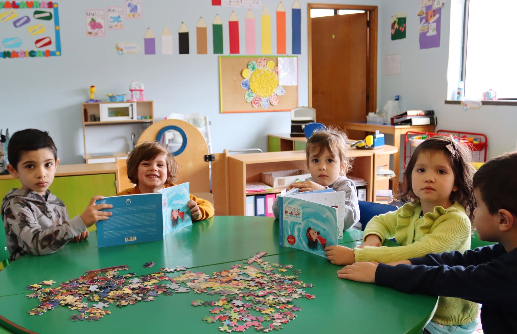 Crianças do pré-escolar participam em livro solidário